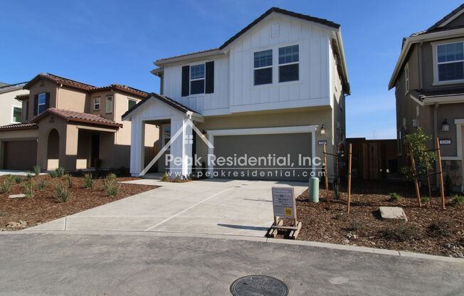 Beautiful Newer Folsom 4bd/2.5ba