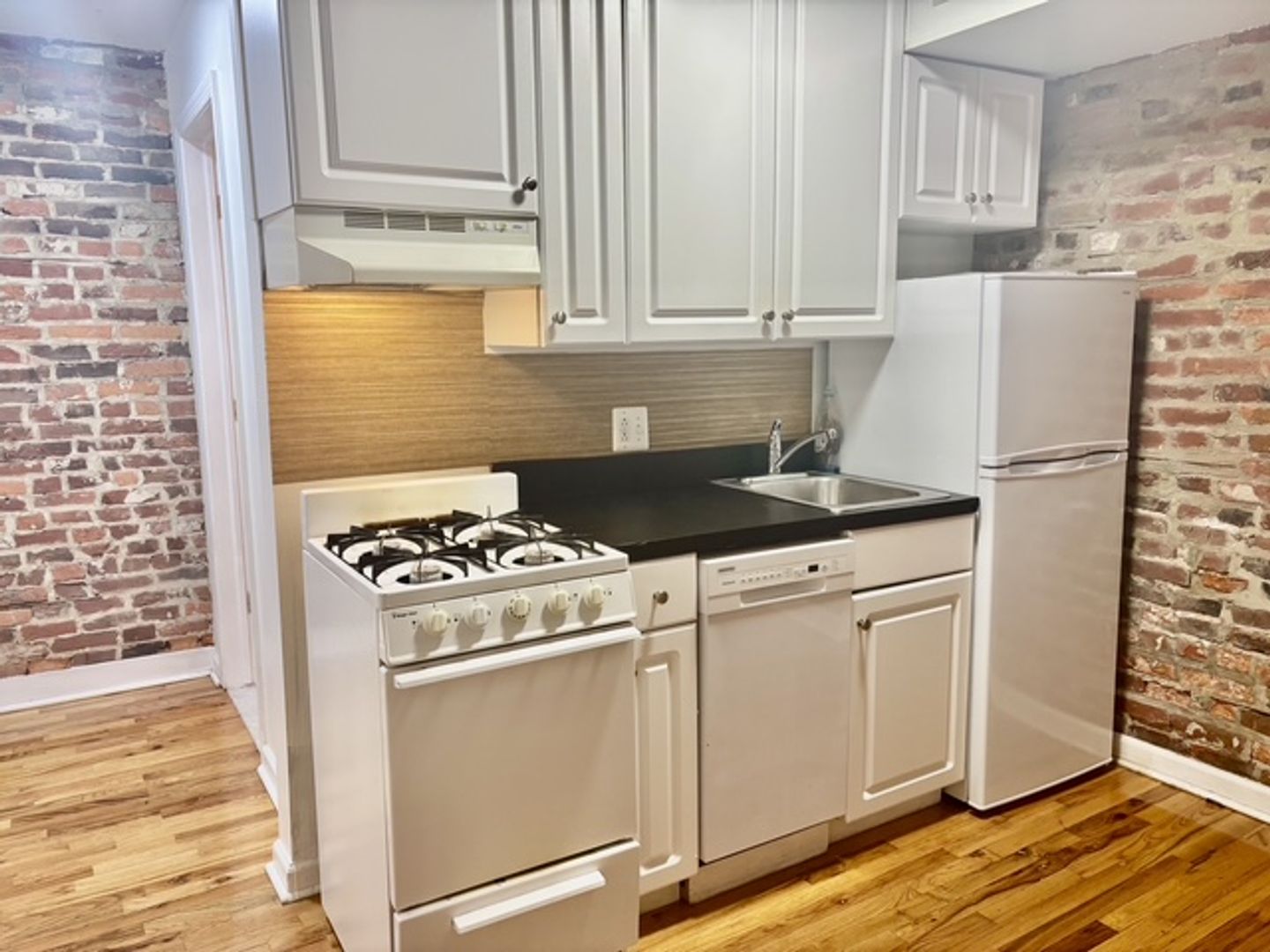 320 S 12th St