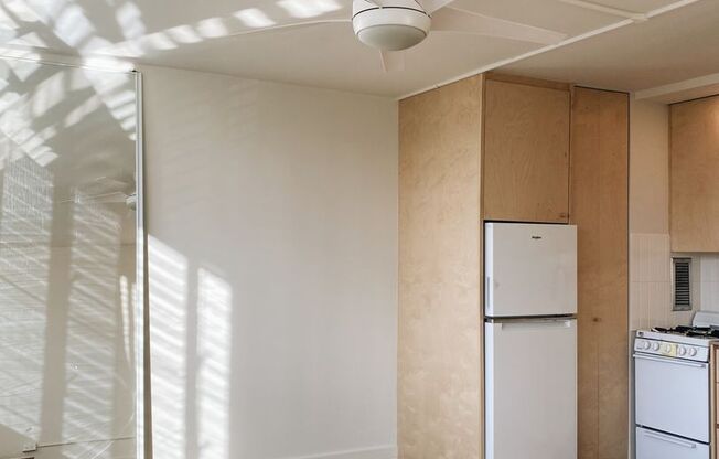 Studio, 1 bath, $1,600