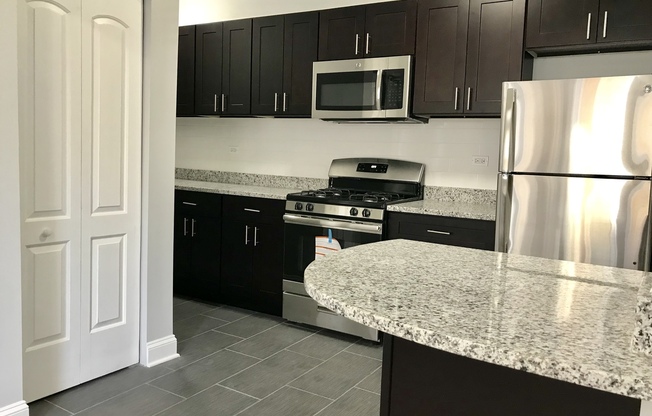 Studio, 1 bath, 375 sqft, $1,450, Unit 101
