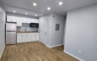 427-429 W. Queen Lane