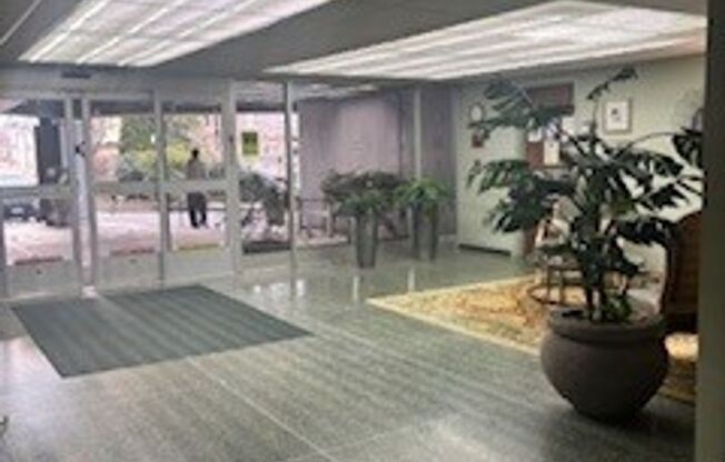 2 beds, 2 baths, 970 sqft, $1,695, Unit 310