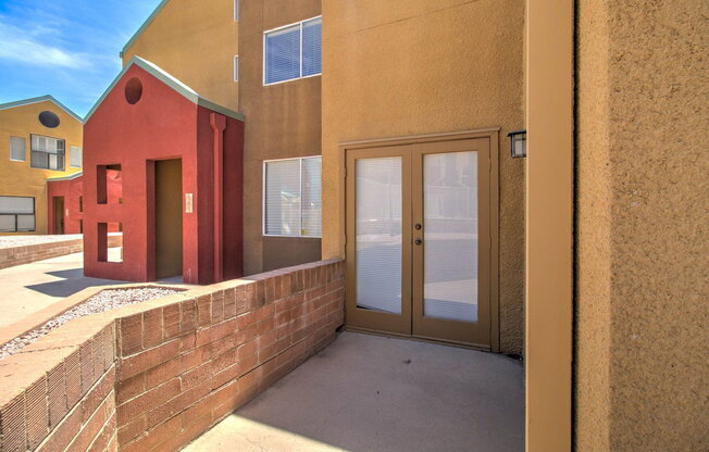 2 beds, 2 baths, 1,095 sqft, $1,600, Unit 140
