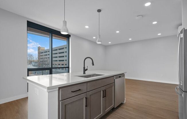 1 bed, 1 bath, 754 sqft, $1,650, Unit 213