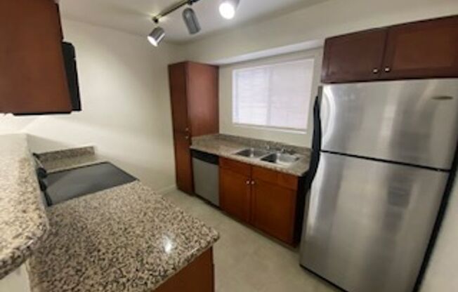 2 beds, 2 baths, $1,195, Unit Bd# 16