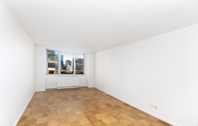 1 bed, 1 bath, $5,295, Unit 11C