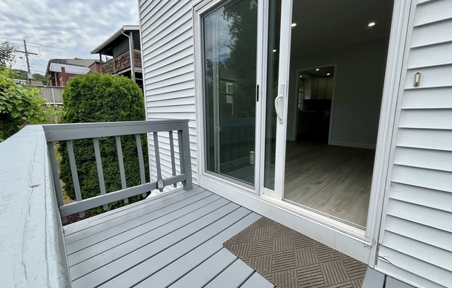 19 HOBBS CT