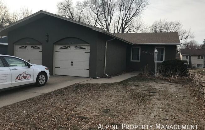 2 beds, 1.5 baths, 1,300 sqft, $1,195