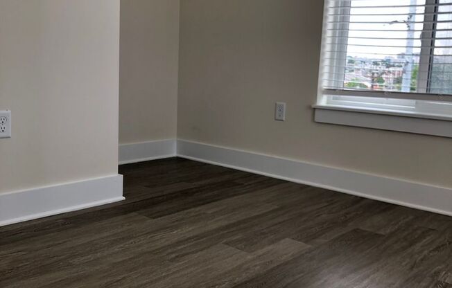 2 beds, 2 baths, 600 sqft, $1,599