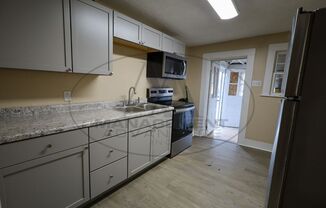 1 bed, 1 bath, $1,150, Unit 1009 S 12th