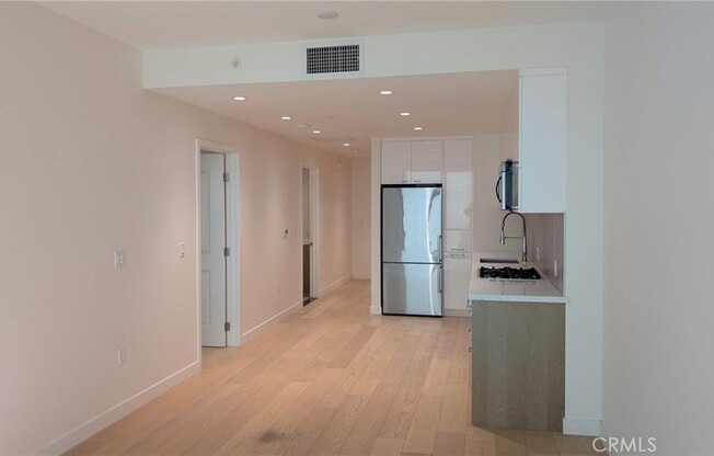 1 bed, 1 bath, 941 sqft, $3,000, Unit 922