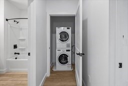 2 beds, 2 baths, 982 sqft, $3,185, Unit 209