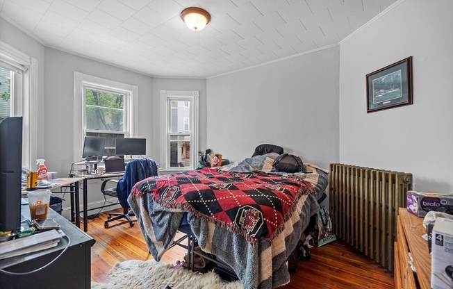 225 L ST
