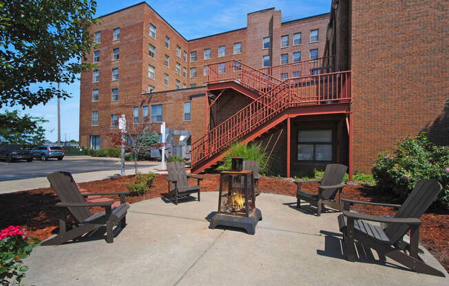 Relaxing fire pit and lounge area at Bancroft Apartments. Affordable One Bedroom Apartments in Saginaw, MI