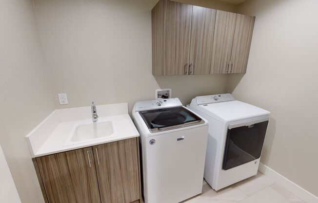 2 beds, 2 baths, 1,418 sqft, $5,775, Unit 45