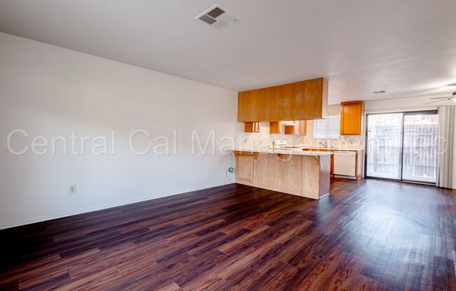 3 beds, 2 baths, 1,100 sqft, $1,795, Unit Apt A