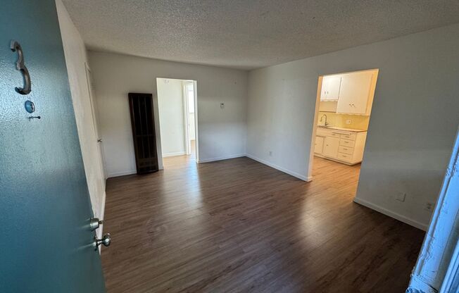 2727 V Street - Apts