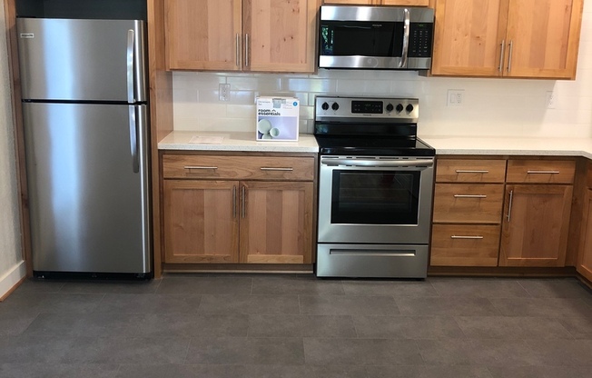 New Townhouse Abernathy Clinton OHSU Private Patio Parking