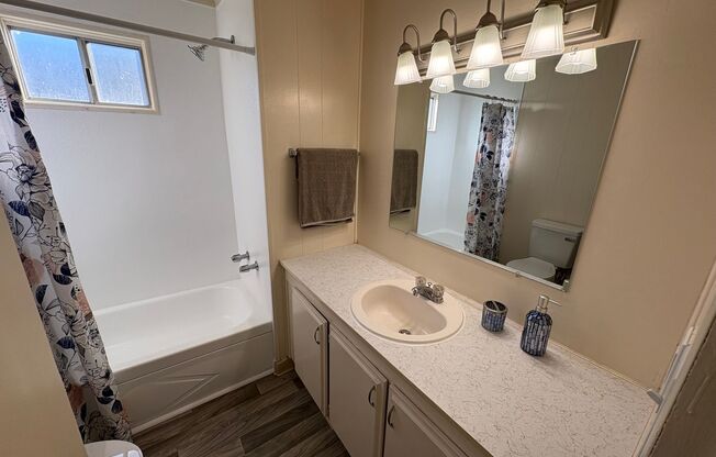 2 beds, 2 baths, 800 sqft, $3,495, Unit 39