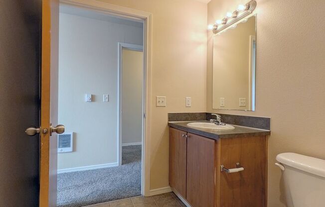 2 beds, 2 baths, 994 sqft, $1,475, Unit E101