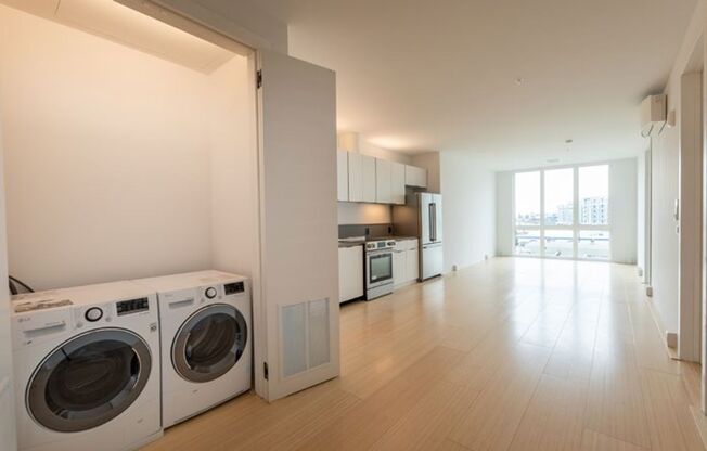 2 beds, 2 baths, $2,378, Unit 203