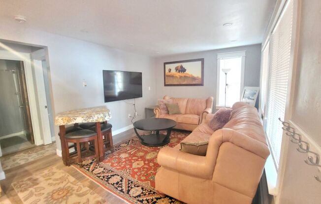 2 beds, 1 bath, $7,500, Unit 2 Bedroom