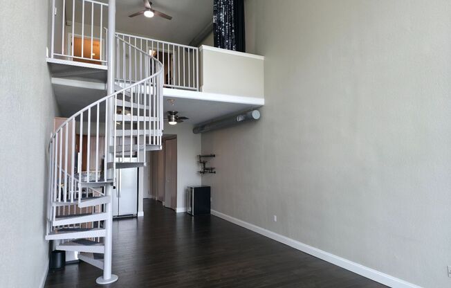 1 bed, 1.5 baths, $2,500, Unit Unit 12A