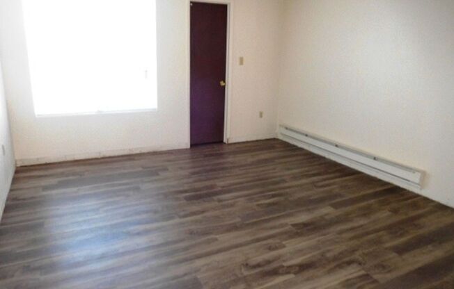 2 beds, 1 bath, $1,325, Unit UNIT 275