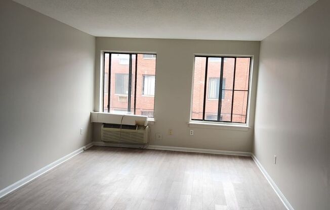 1 bed, 1 bath, 550 sqft, $1,200, Unit 203
