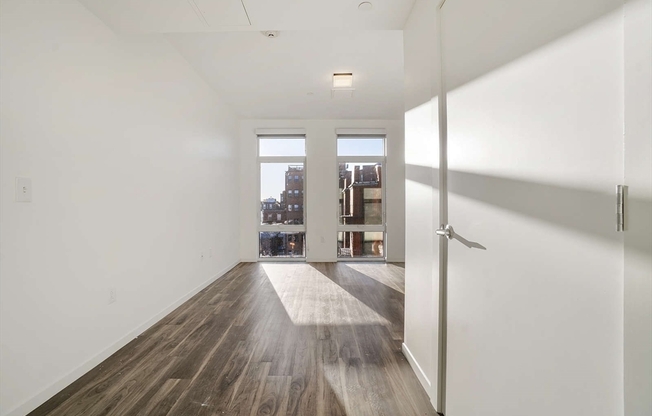 3 beds, 2 baths, 1,154 sqft, $6,500, Unit 406