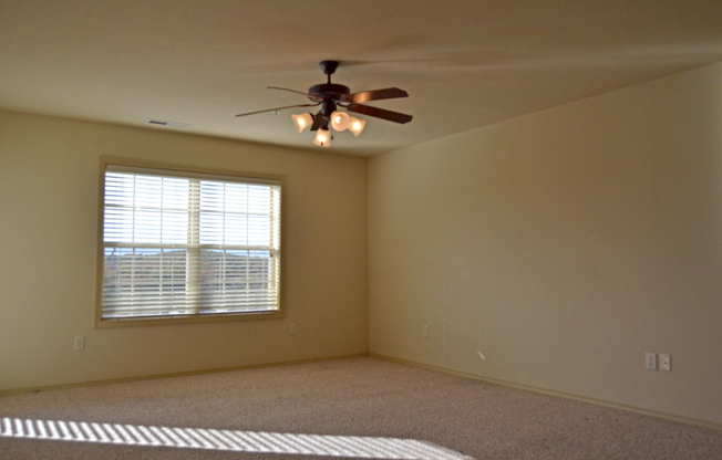 2 beds, 2 baths, $1,200