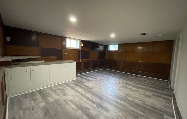 1 bed, 1 bath, $1,195