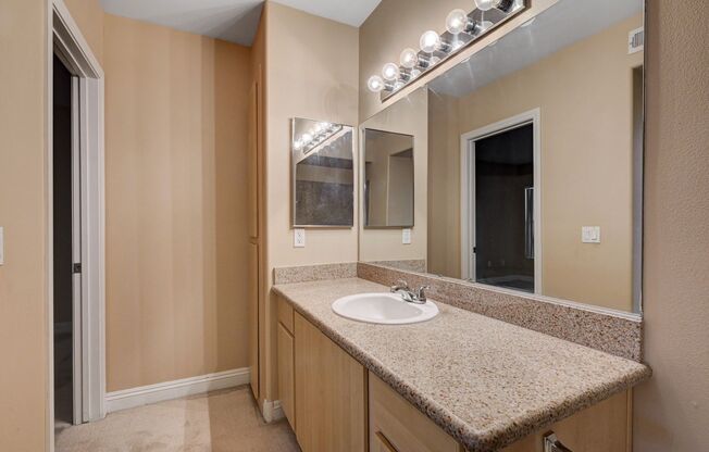 2 beds, 2 baths, 1,036 sqft, $1,500, Unit Badura Ave W. 8000 #2082