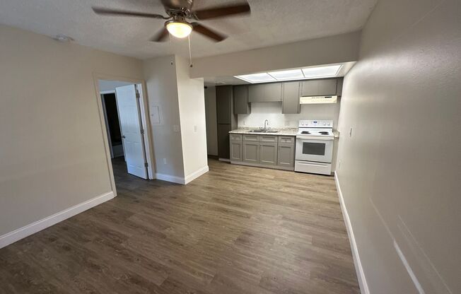 1 bed, 1 bath, 600 sqft, $1,195, Unit 184