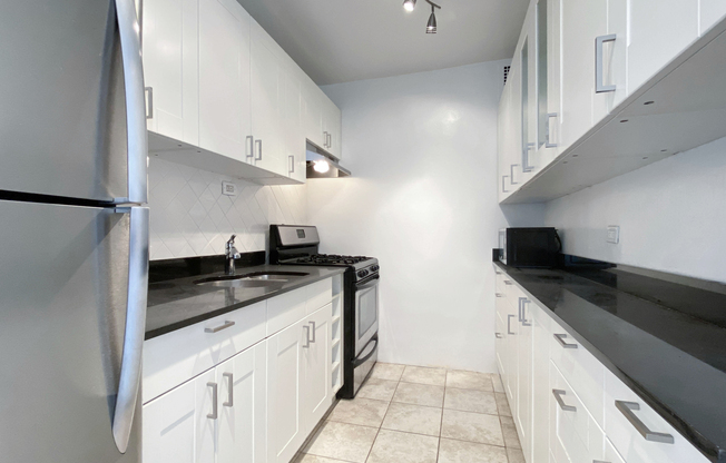 1 bed, 1 bath, 754 sqft, $4,700, Unit 10K