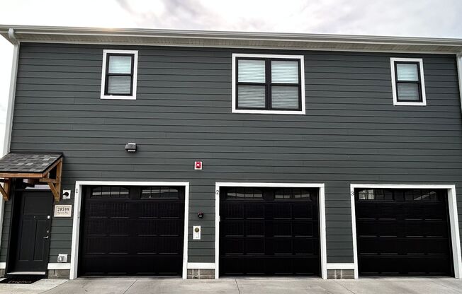 1 bed, 1 bath, 740 sqft, $1,795, Unit 20599 Spence Plaza Carriage House with Attached Garage A972 X03