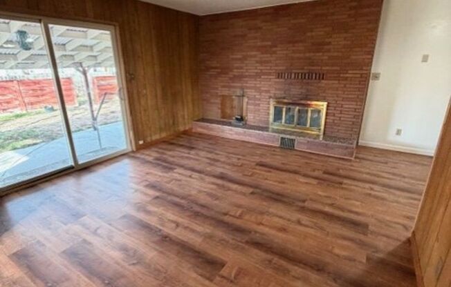 Beautiful 3 Bed 2 Bath House