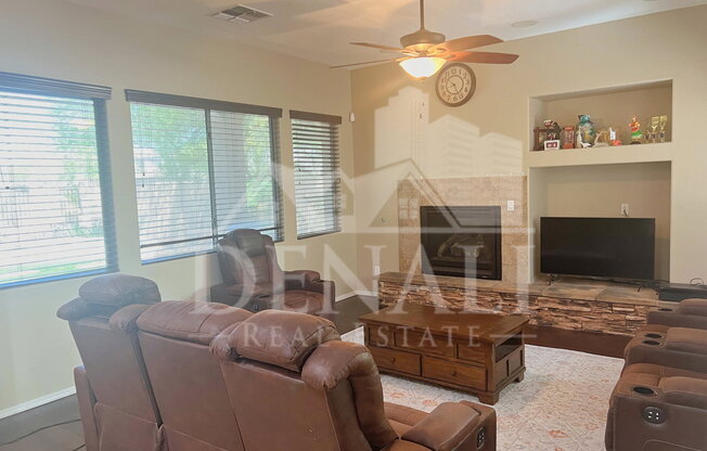 32604 N 24 DR
