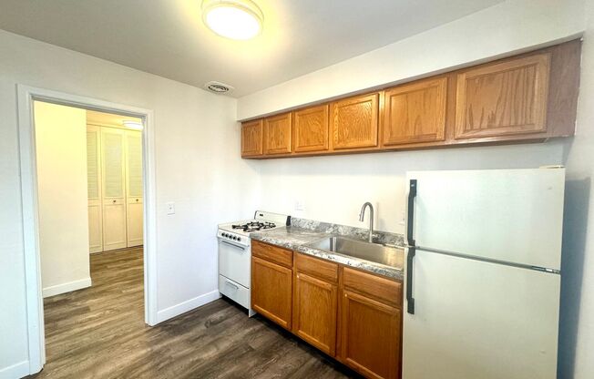 2 beds, 2 baths, $1,795, Unit 2