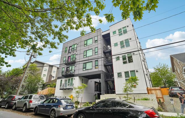 Studio, 1 bath, 250 sqft, $1,204, Unit 102