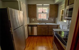 1 bed, 1 bath, 800 sqft, $850, Unit 4002 #2