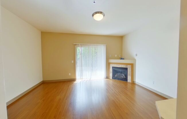 3 beds, 1.5 baths, $2,400, Unit 2