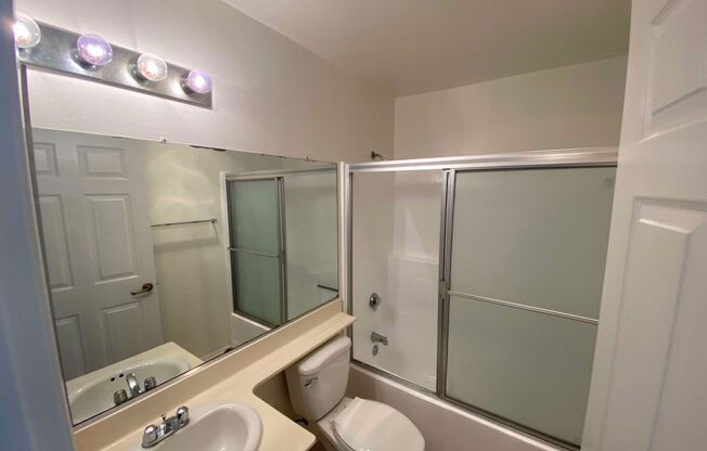 2 beds, 2 baths, $2,795, Unit Unit 102