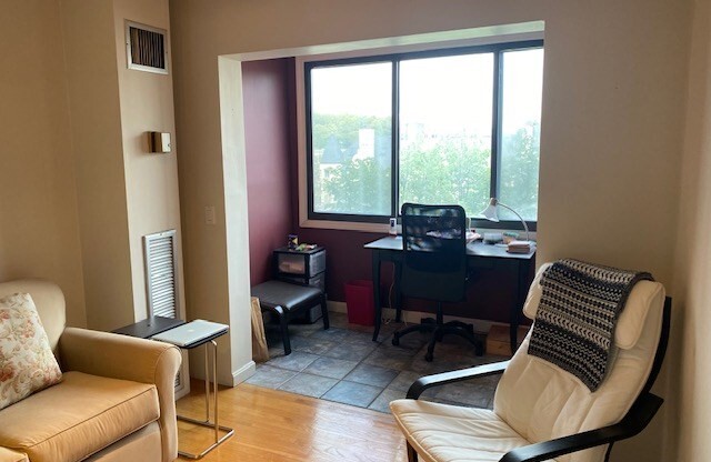 1 bed, 1 bath, 947 sqft, $3,450, Unit 711