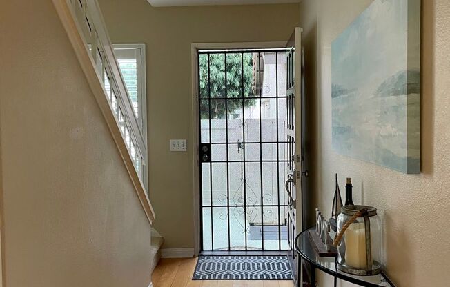Spacious 3 Bedroom 2.5 Bath Townhouse in Carlsbad Available