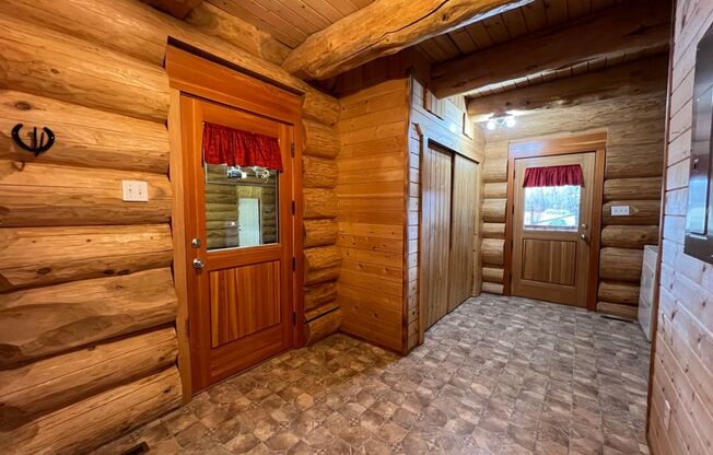 Enchanting Log Home for Lease