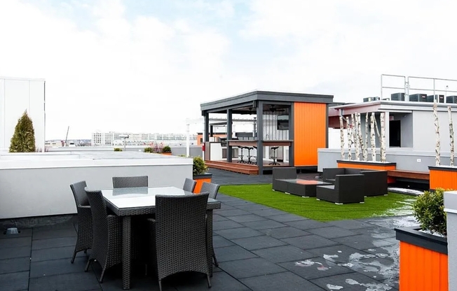 2 beds, 2 baths, $4,250, Unit Unit 209