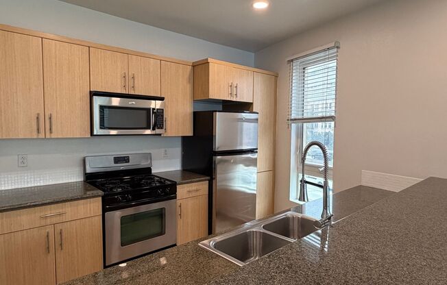 2 beds, 2 baths, 1,220 sqft, $3,315, Unit 443