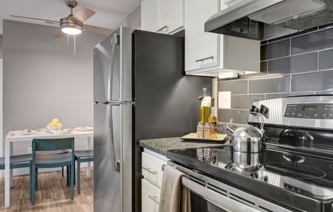 Elegant Kitchen | Apartments For Rent In Aurora Co | The Grove at City Center