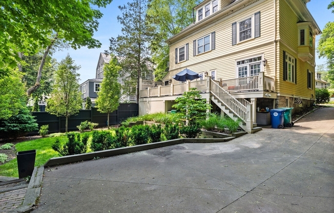 204 HOMER ST